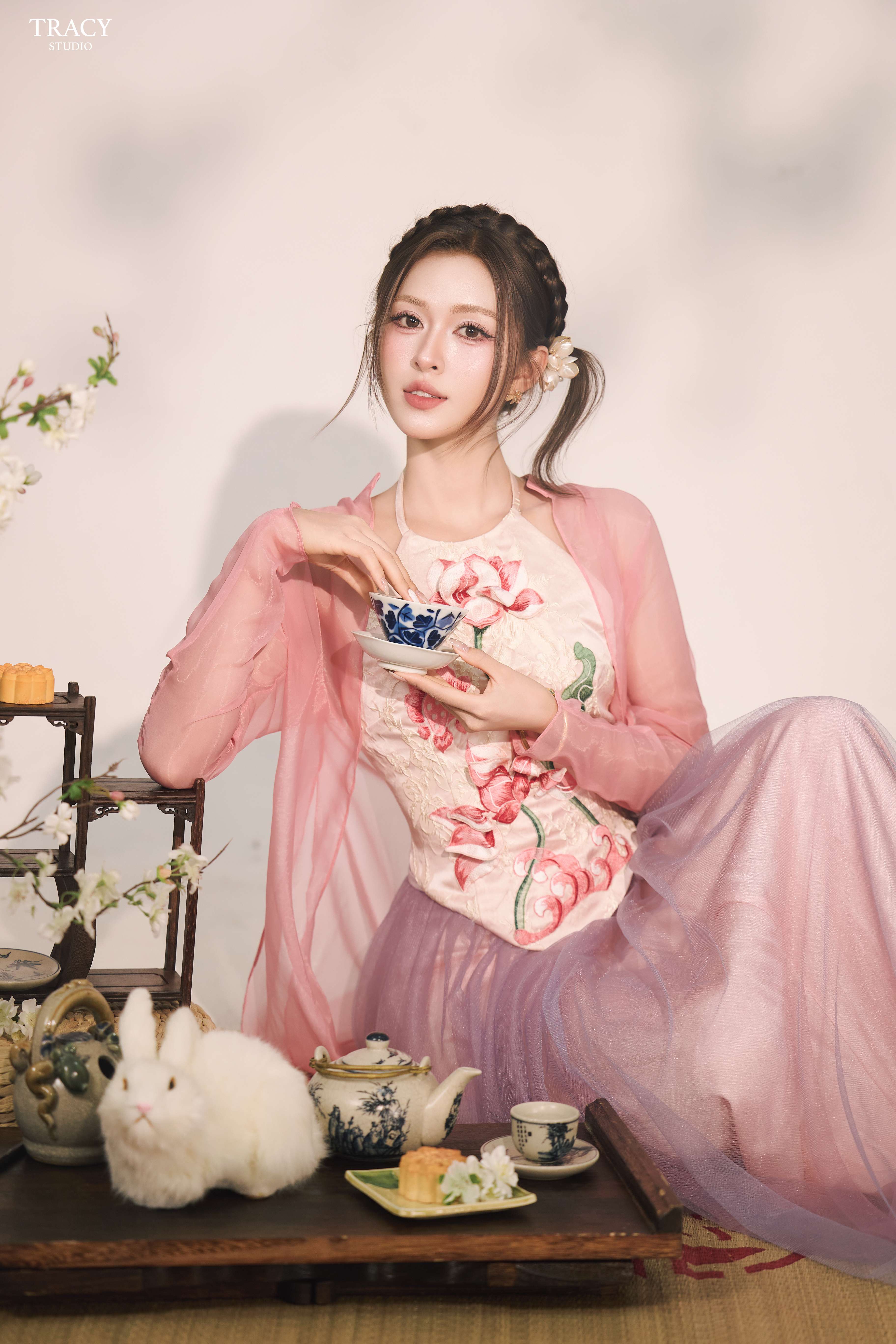 tracy studio chụp concept yếm trung thu chu oanh gió